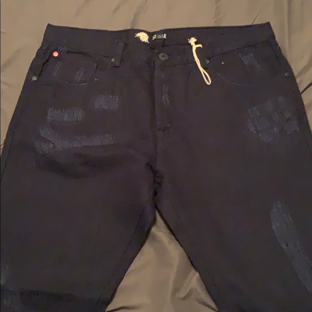 Staple size 36 blue distressed jean